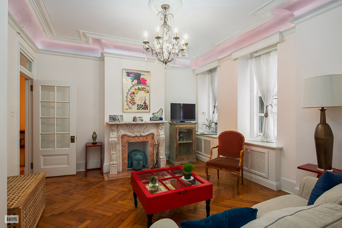 Photo 1 of 2109 Broadway, Upper West Side, NYC, $950,000, Web #: 10014143