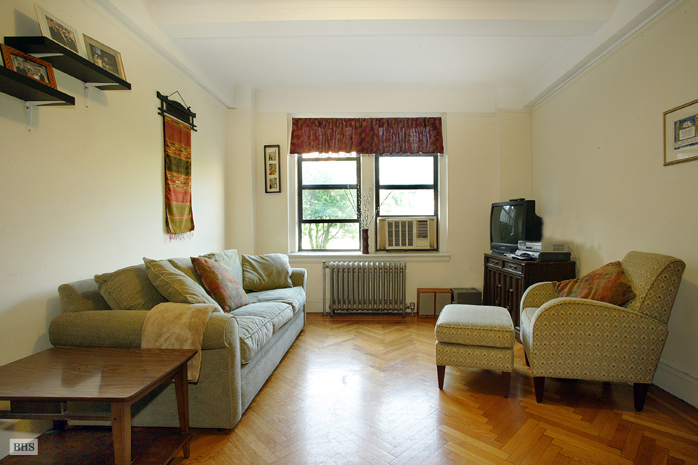 Photo 1 of 134 West 93rd Street, Upper West Side, NYC, $459,655, Web #: 1029441