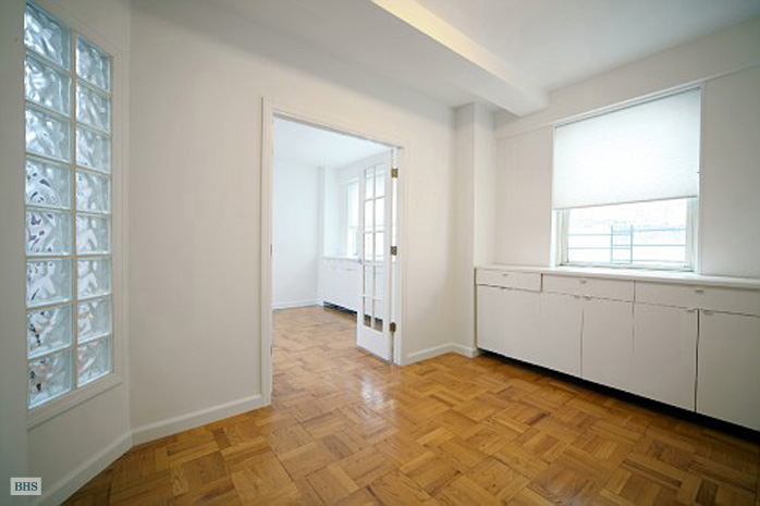 Photo 1 of 20 East 68th Street, Upper East Side, NYC, $725,000, Web #: 1160215