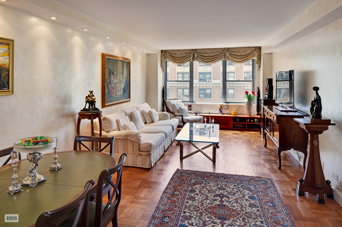 Photo 1 of 15 West 72nd Street 17R, Upper West Side, NYC, $793,200, Web #: 1222430
