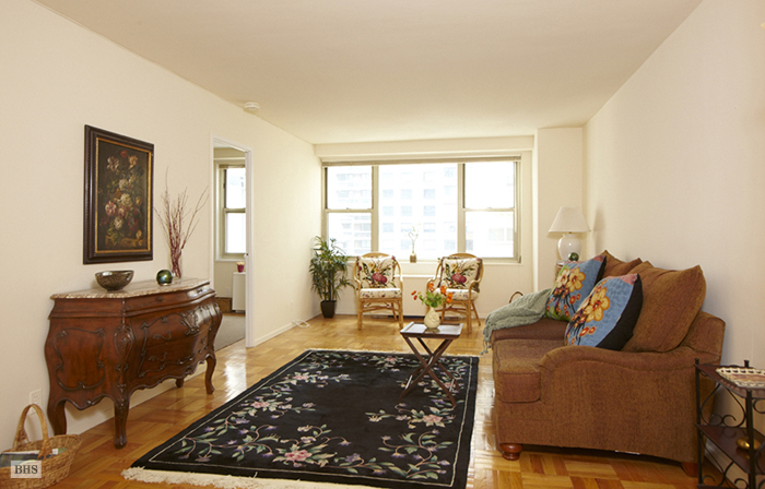 Photo 1 of 520 East 72nd Street 9M, Upper East Side, NYC, $347,000, Web #: 1222808