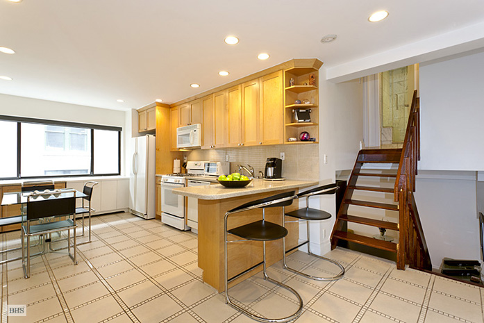 Photo 1 of 7 East 35th Street, Midtown East, NYC, $455,000, Web #: 1228099
