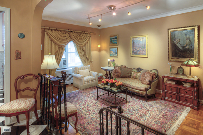 Photo 1 of 29 West 64th Street 6B, Upper West Side, NYC, $670,000, Web #: 1280921