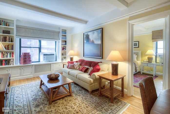 Photo 1 of 60 West 68th Street, Upper West Side, NYC, $999,000, Web #: 1533841