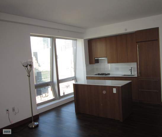 Photo 1 of Fifth Avenue, Midtown East, NYC, $4,500, Web #: 1555705