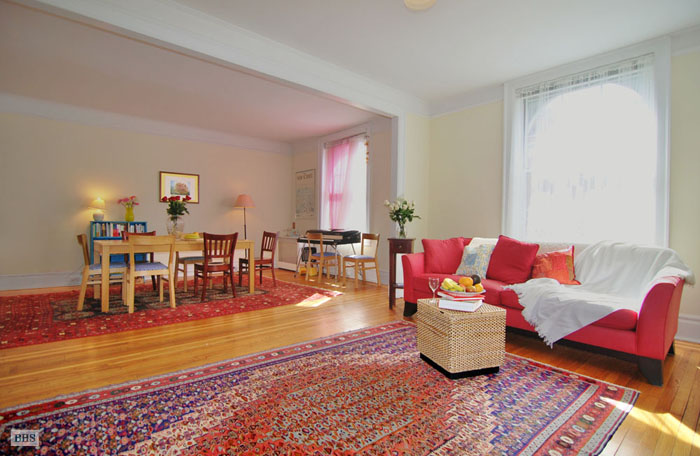 Photo 1 of Amazing Space 2BR   FDR, Queens, New York, $326,500, Web #: 1746411