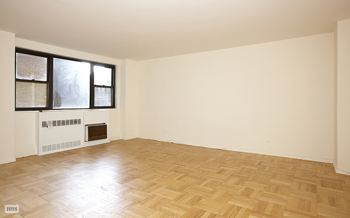 Photo 1 of 315 East 72nd Street, Upper East Side, NYC, $325,000, Web #: 3350782