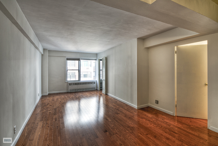 Photo 1 of 515 East 85th Street, Upper East Side, NYC, $260,000, Web #: 3574399