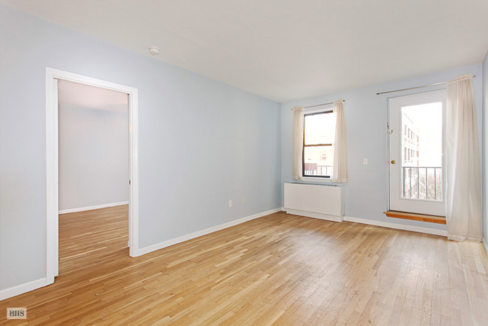 Photo 1 of 186 West 80th Street, Upper West Side, NYC, $749,000, Web #: 3702735