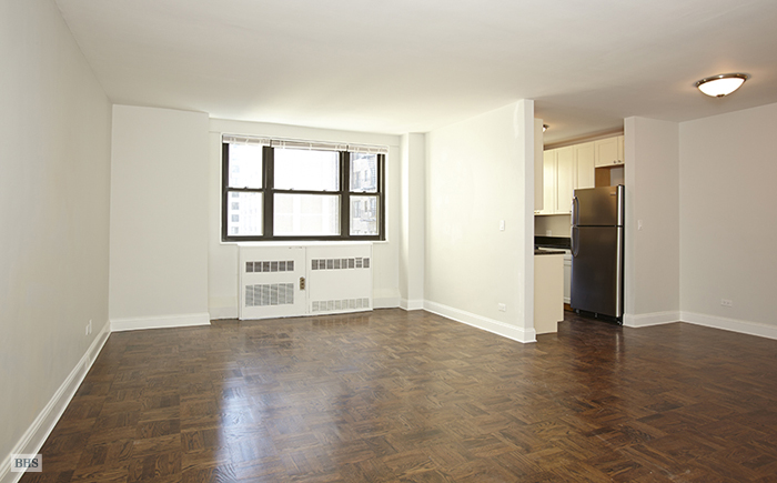Photo 1 of 315 East 72nd Street, Upper East Side, NYC, $575,000, Web #: 3805483
