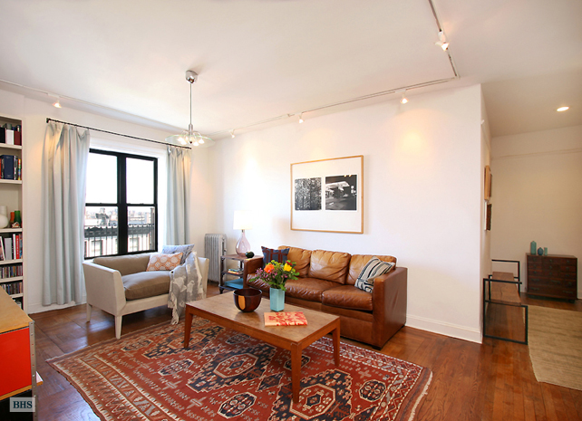 Photo 1 of Three Bedroom In Prospect Heights, Brooklyn, New York, $805,000, Web #: 3832174