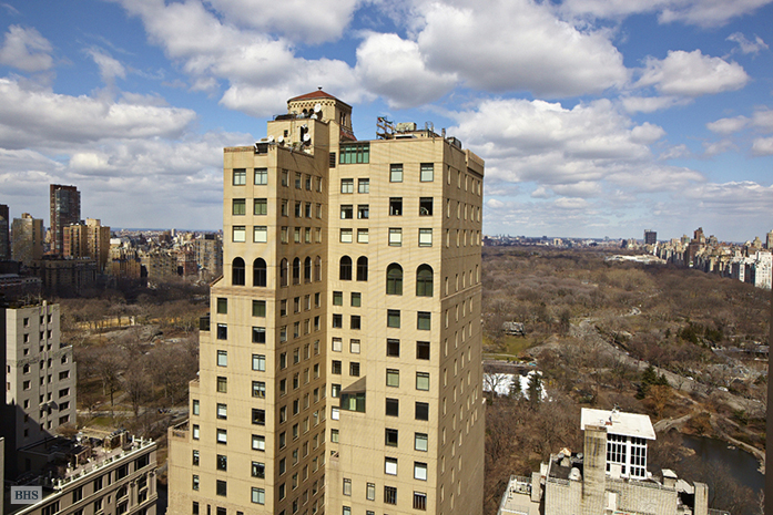 Photo 1 of 58 West 58th Street 33C, Midtown West, NYC, $2,700,000, Web #: 3885498