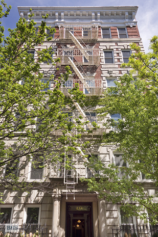 Photo 1 of 237 West 11th Street, West Village, NYC, $835,000, Web #: 4034142