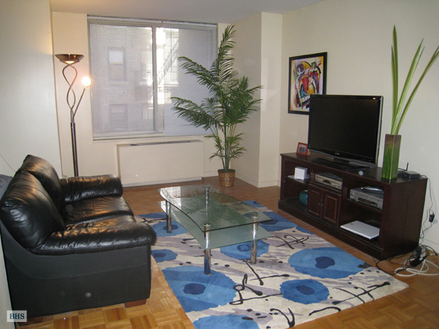 Photo 1 of 145 East 48th Street, Midtown East, NYC, $540,000, Web #: 9158815