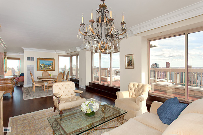 Photo 1 of 200 East 69th Street, Upper East Side, NYC, $4,290,000, Web #: 9241466