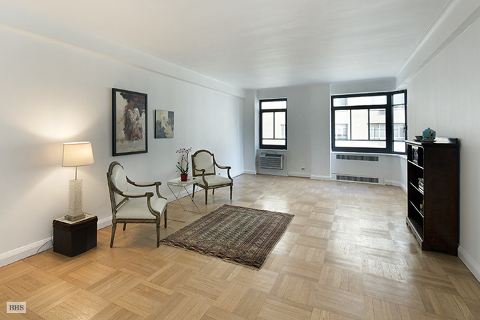 Photo 1 of 875 Fifth Avenue, Upper East Side, NYC, $1,240,000, Web #: 9280143