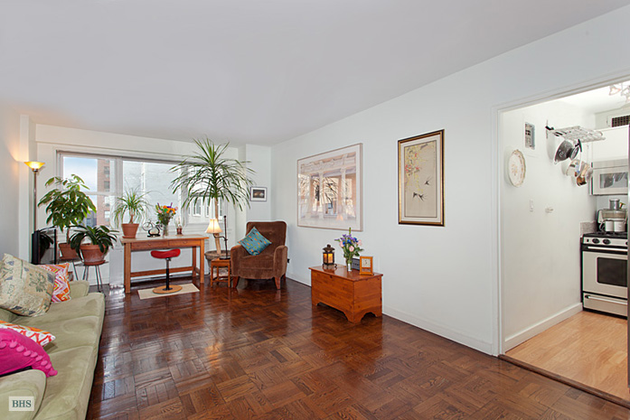 Photo 1 of 101 West 12th Street, Greenwich Village/Chelsea, NYC, $419,000, Web #: 9352896