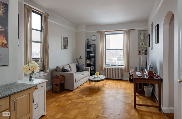 Photo 1 of 504 West 110th Street, Upper West Side, NYC, $699,000, Web #: 9881401