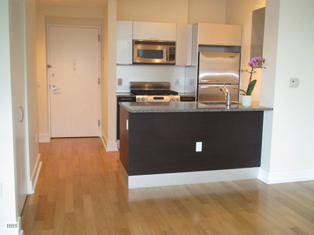 Photo 1 of West 42nd Street, Midtown West, NYC, $2,795, Web #: 10244973