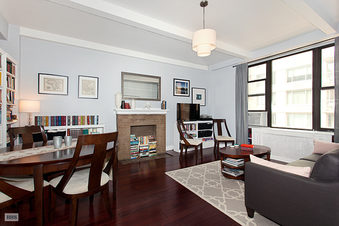 Photo 1 of 257 West 86th Street, Upper West Side, NYC, $590,000, Web #: 10326886