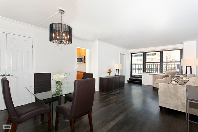 Photo 1 of 225 East 57th Street, Midtown East, NYC, $935,000, Web #: 10363685