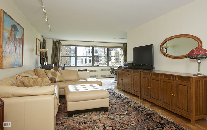 Photo 1 of 205 West End Avenue, Upper West Side, NYC, $910,000, Web #: 10993631