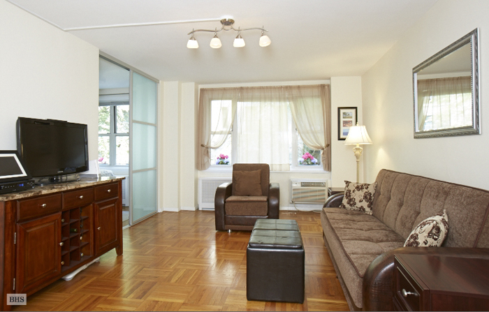 Photo 1 of 435 East 77th Street, Upper East Side, NYC, $421,500, Web #: 11140373