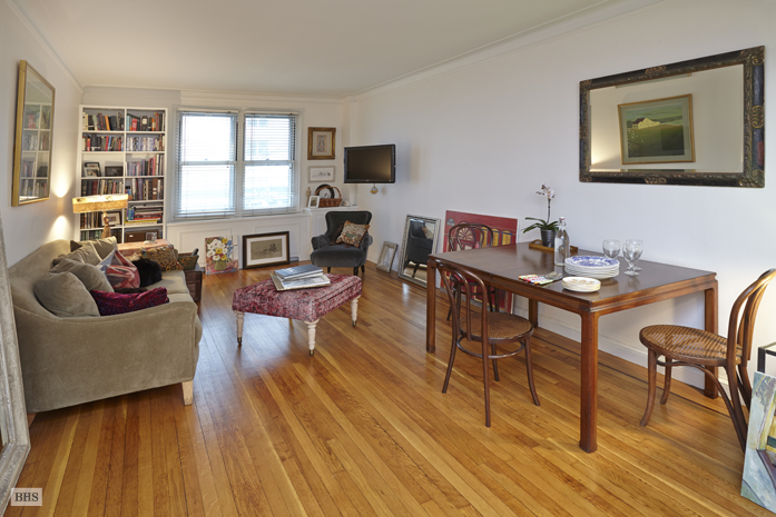 Photo 1 of 305 West 52nd Street, Midtown West, NYC, $795,000, Web #: 11933068