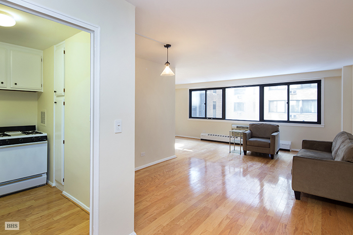 Photo 1 of 16 West 16th Street, Greenwich Village/Chelsea, NYC, $675,000, Web #: 11949853