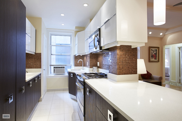 Photo 1 of 150 East 49th Street, Midtown East, NYC, $993,000, Web #: 12320882