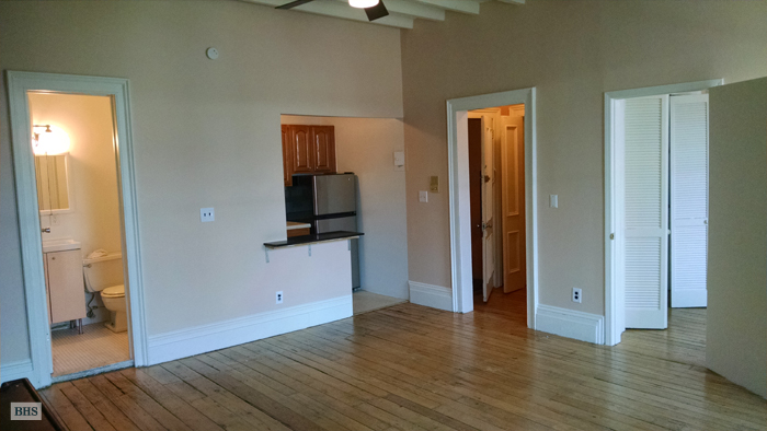 Photo 1 of 461 West 43rd Street, Midtown West, NYC, $2,550, Web #: 12437487