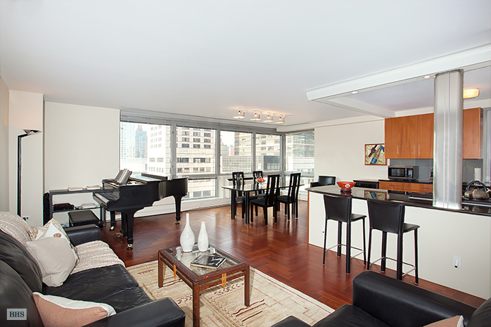 Photo 1 of 1965 Broadway, Upper West Side, NYC, $3,100,000, Web #: 12442173