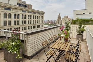 70 EAST 10TH STREET