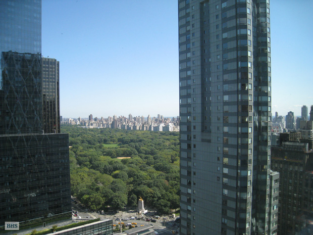 Photo 1 of 322 West 57th Street, Midtown West, NYC, $13,300, Web #: 12695794
