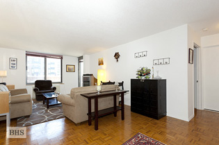 2 SOUTH END AVENUE