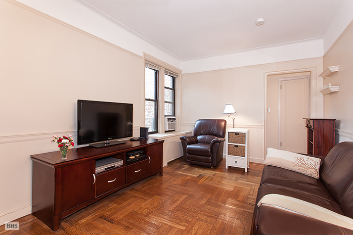 Photo 1 of 741 West End Avenue, Upper West Side, NYC, $470,000, Web #: 13456115