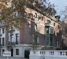 352 RIVERSIDE DRIVE