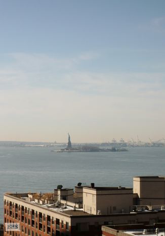 Photo 1 of 225  Rector Place, Battery Park City, NYC, $3,750, Web #: 14293963