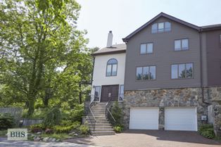 9 Delafield Way