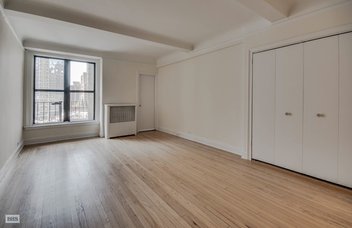 Photo 1 of West 34th Street, Midtown West, NYC, $2,017, Web #: 15144207