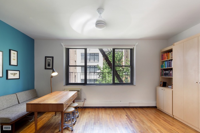 Photo 1 of 225 West 70th Street, Upper West Side, NYC, $392,000, Web #: 15155536