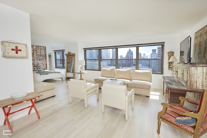 Photo 1 of 142 West End Avenue, Upper West Side, NYC, $630,000, Web #: 15395234