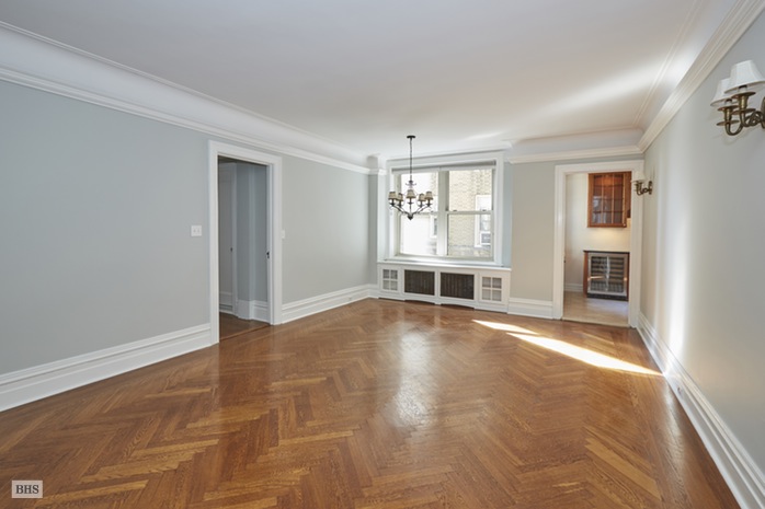 Photo 1 of 390 Riverside Drive 5A, Upper West Side, NYC, $4,500, Web #: 15481994