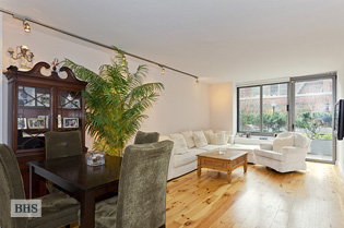 2 SOUTH END AVENUE
