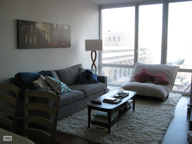 Photo 1 of 10 West End Avenue 11C, Upper West Side, NYC, $3,600, Web #: 16039137