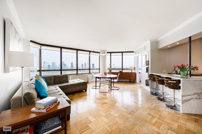 Photo 1 of 630 First Avenue, Midtown East, NYC, $1,475,000, Web #: 16291139