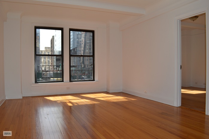 Photo 1 of 440 West 34th Street 2E, Midtown West, NYC, $2,900, Web #: 16315901