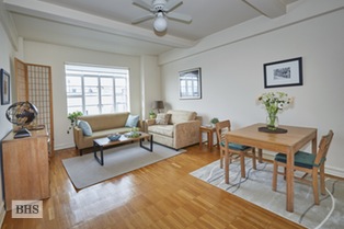 118 8TH AVENUE