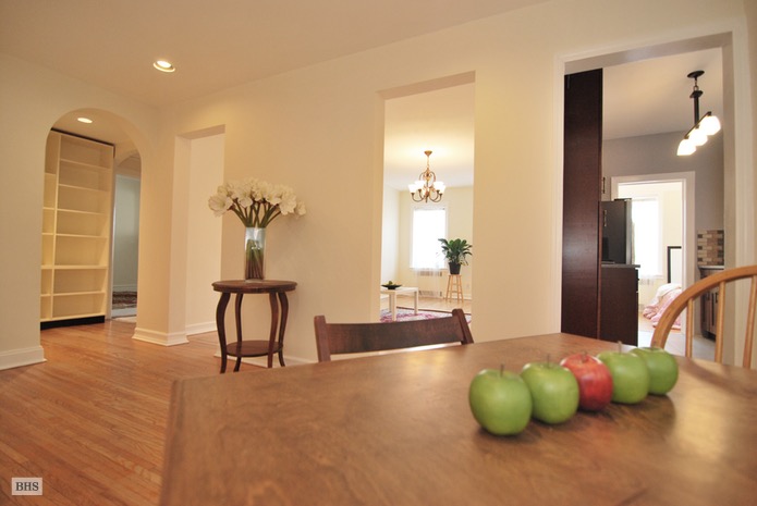 Photo 1 of 85 -10 34th Ave, Queens, New York, $595,000, Web #: 16457017