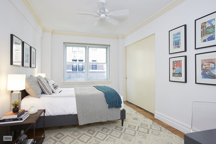 710 Park Avenue 10C, Upper East Side, NYC, $2,250,000, Web #: 16480656